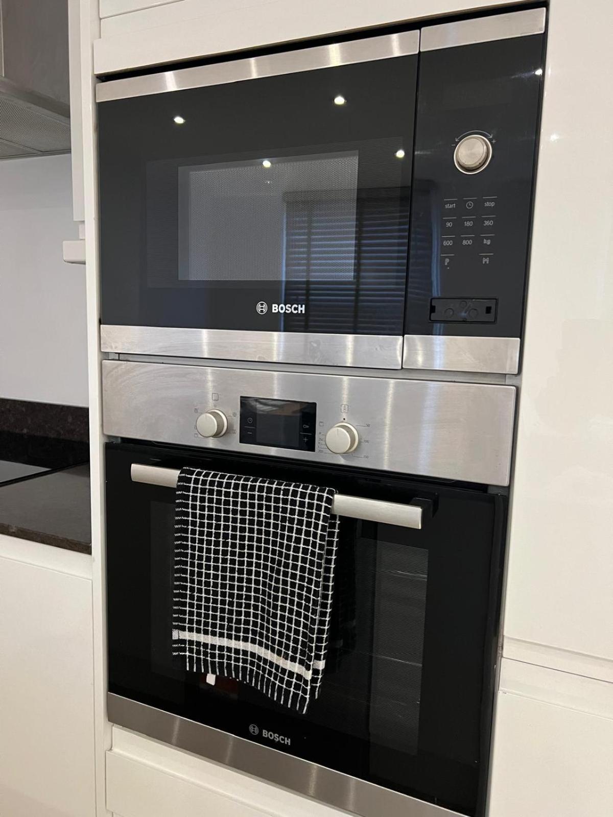 Spacious 1-bed Flat Londra