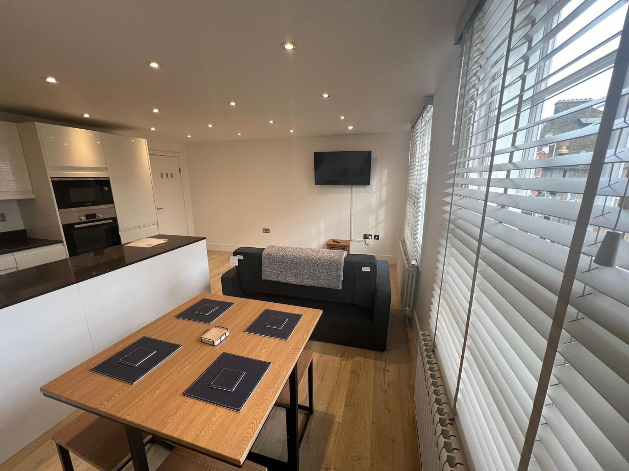 Appartamento Spacious 1-bed Flat Londra
