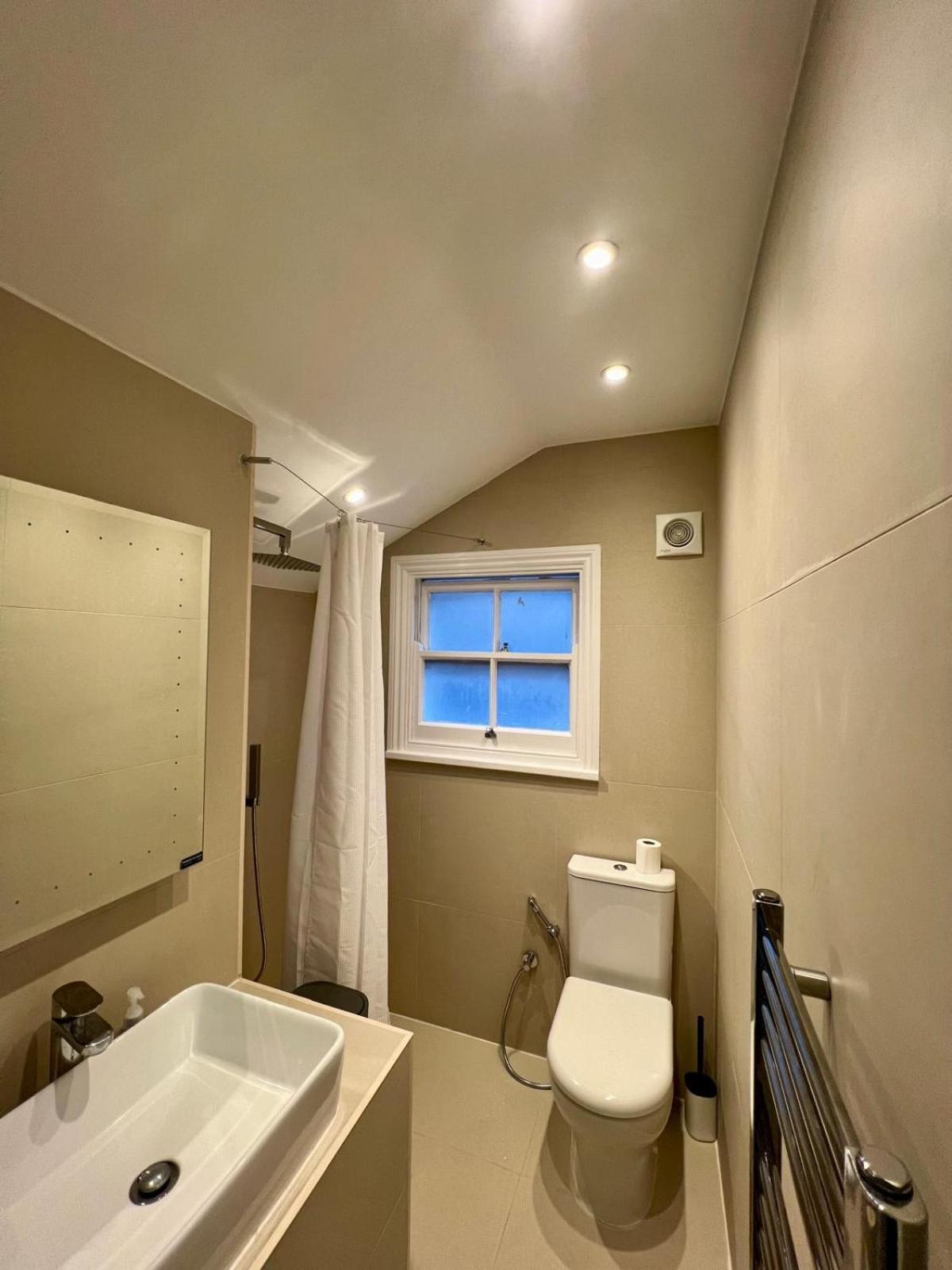 Spacious 1-bed Flat *